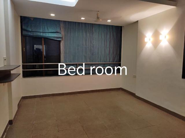 Flat for rent in Colaba, Mumbai City District