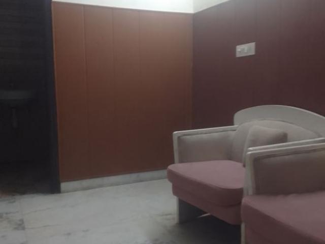 Villa for rent in Arun Vihar, Noida
