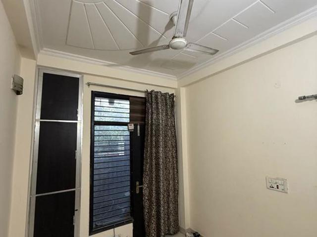 Villa for rent in Sector 71, Noida