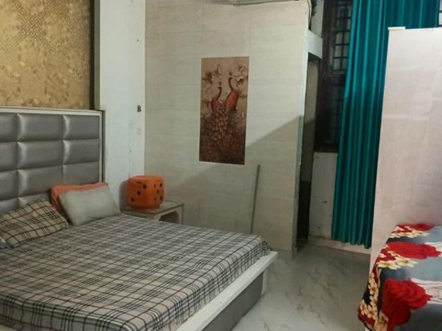 House for rent in Sector 30, Noida