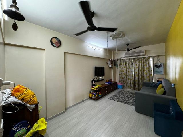 Flat for rent in Naupada, Thane