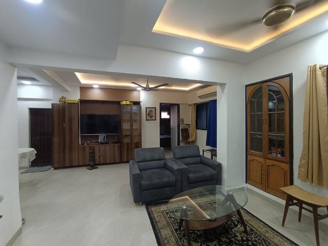 Flat for rent in Naupada, Thane
