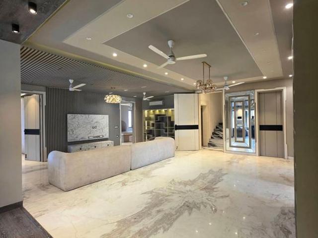 Flat for rent in Sector 5, Gurugram