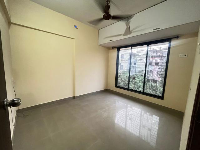 Flat for rent in Naupada, Thane