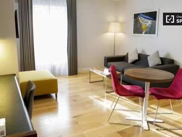 Apartment to rent in Dublin 4, Bluebell