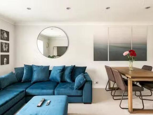 Apartment for rent in Eton