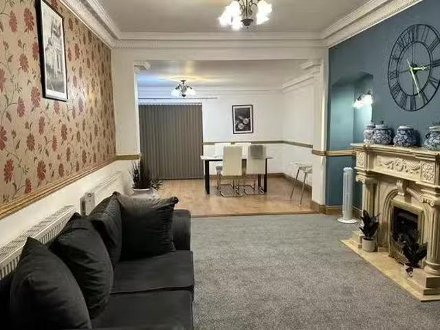 Apartment for rent in Ravenhill, Nangreaves