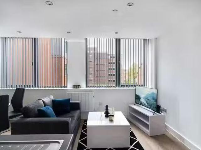 Apartment for rent in Gorse Hill, Trafford Park