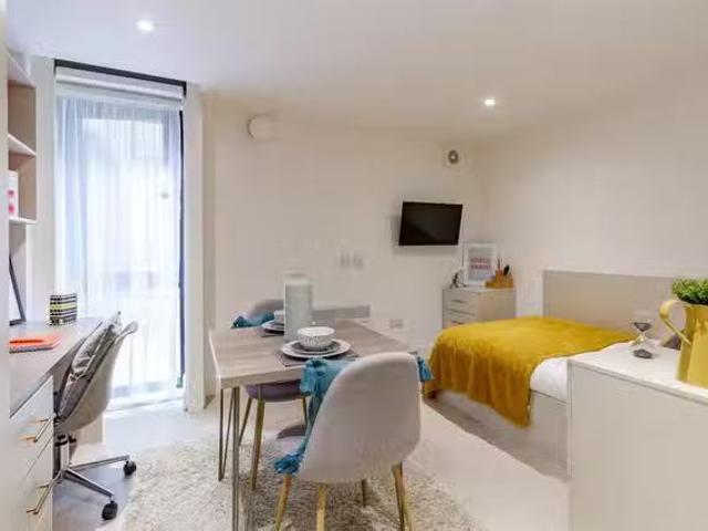Apartment for rent in St George's Quarter / Cultural Quarter, Calderstones