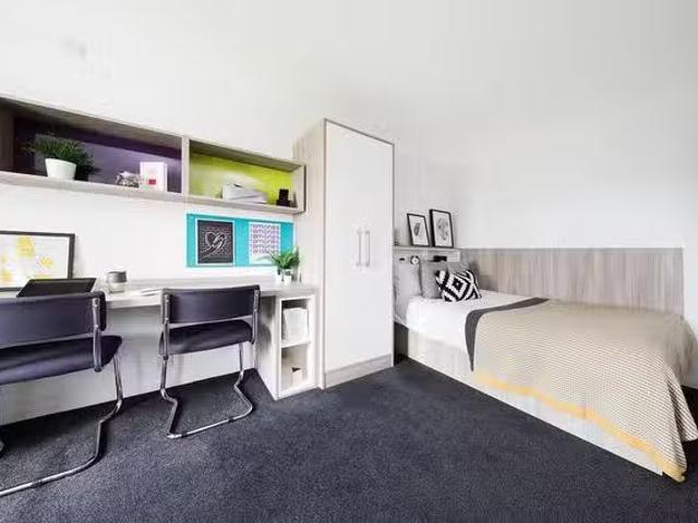 Apartment for rent in Falcon Lodge, Wales