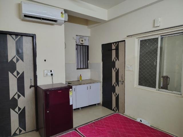 Flat for rent in Kosmos, Noida