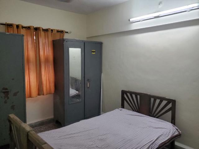 Flat for rent in Khar, Mumbai