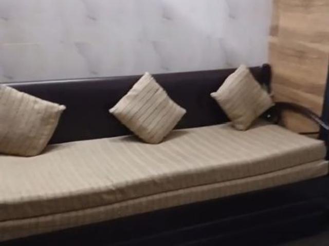 Flat for rent in Dadar West, Mumbai City District
