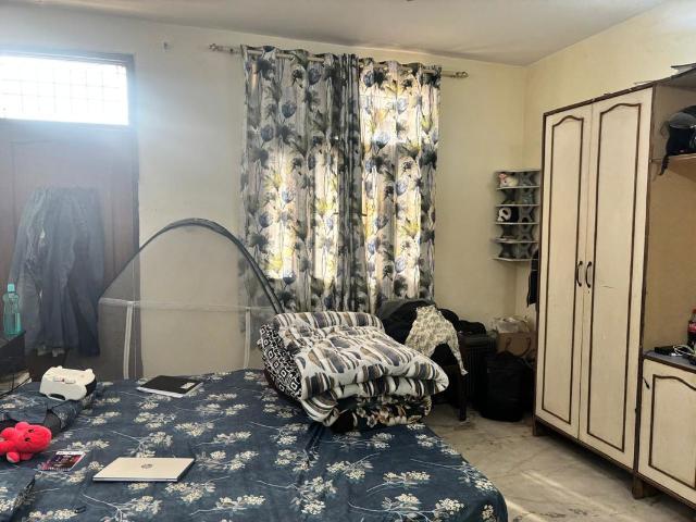 Property for rent in Sector 29, Noida