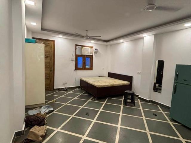 Flat for rent in South Delhi, Deri