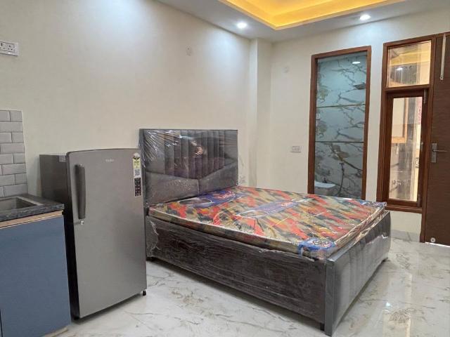 Flat for rent in South Delhi, Deri
