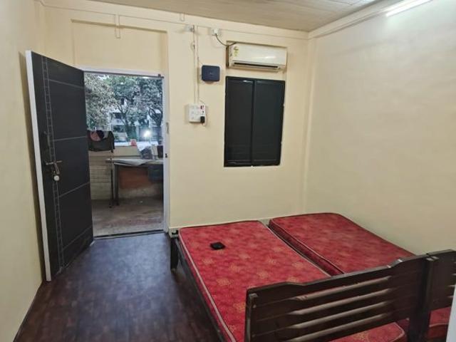 Flat for rent in Vile Parle West, Mumbai