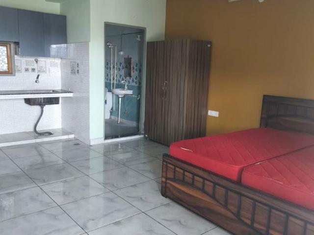 Property for rent in Arun Vihar, Noida