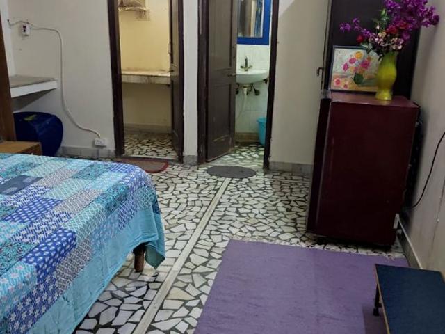 Flat for rent in Sector 29, Noida