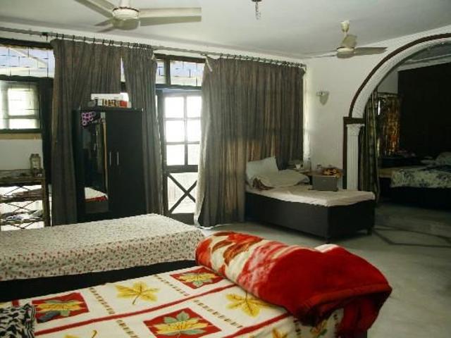 House for rent in Sector 16, Gurugram