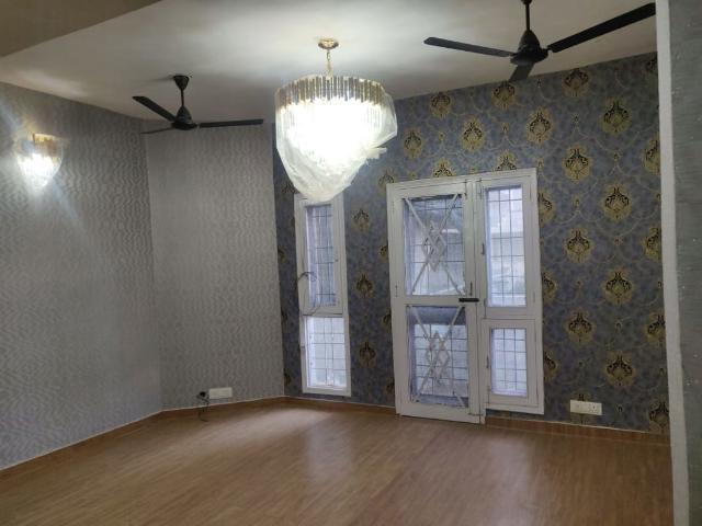 Property for rent in Sector 31, Noida
