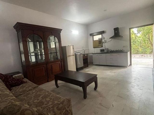 Villa for rent in Deri