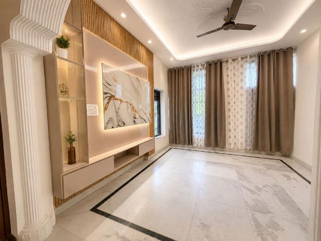 Property for rent in Moti Bagh, Delhi
