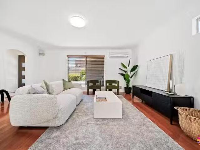 House for rent in Como, Western Australia
