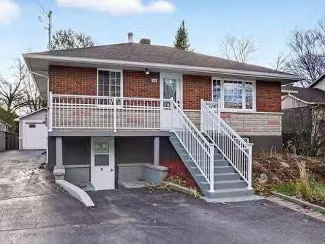 House for rent in Les Moulins, Quebec