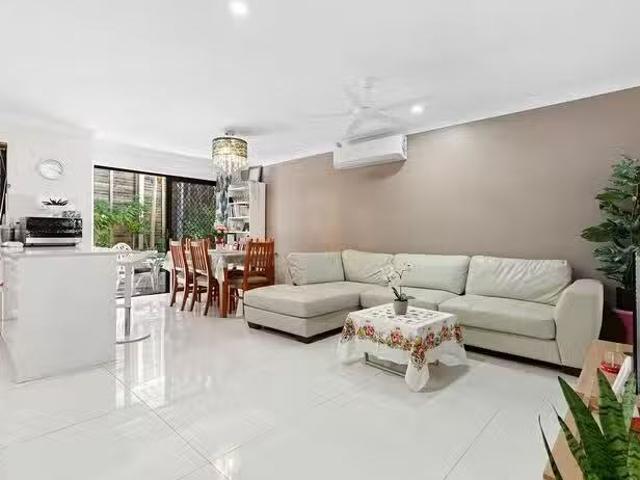 Apartment for rent in Toombul, Queensland