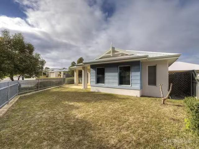 House for rent in Yanchep, Western Australia