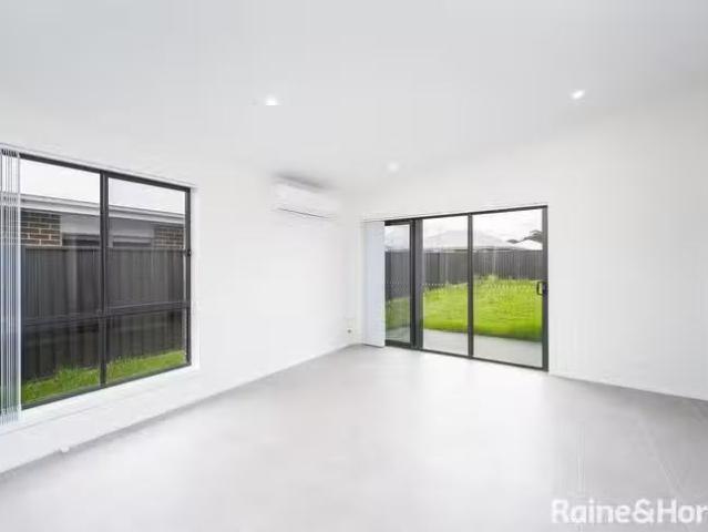 House for rent in Brisbane Grove, New South Wales