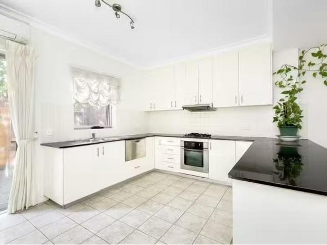 Condo for rent in Sydney, New South Wales
