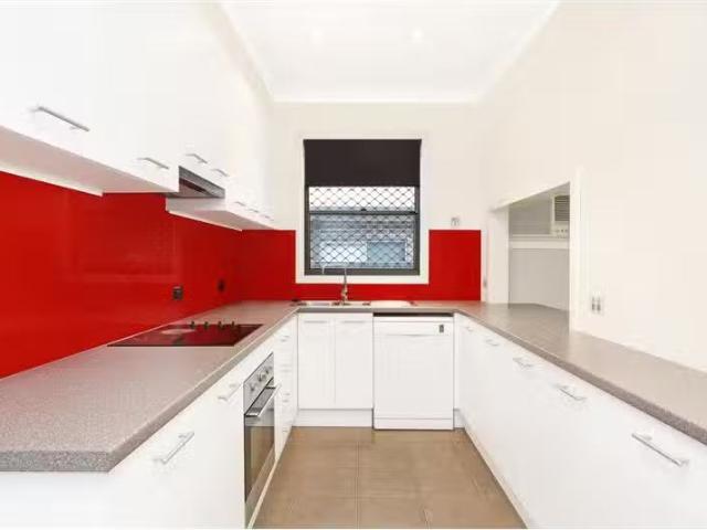 House for rent in Wollongong West, New South Wales