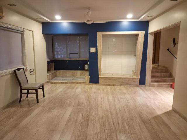 Flat for rent in Khar, Mumbai
