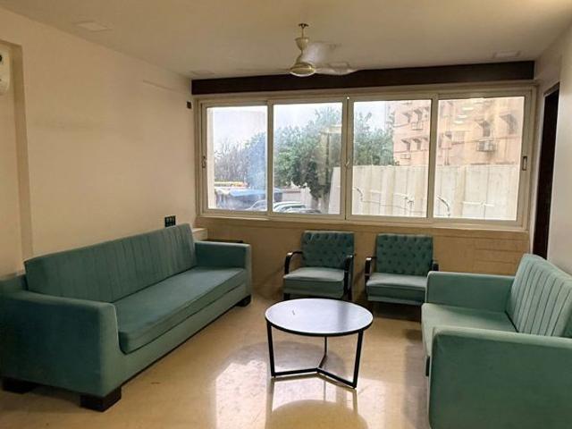 Flat for rent in Colaba, Mumbai City District