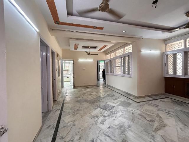 Flat for rent in Dwarka, Delhi