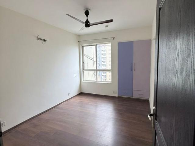 Flat for rent in Barola, Noida