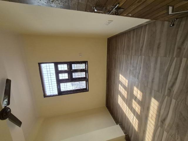 Property for rent in East Delhi, Deri