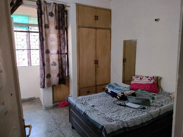 Flat for rent in East Delhi, Deri