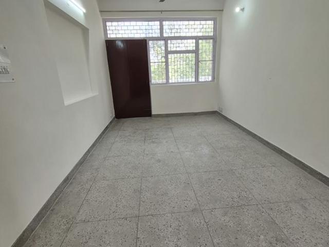 Flat for rent in East Delhi, Deri