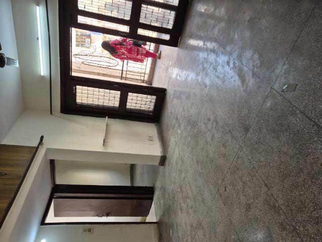 Flat for rent in East Delhi, Deri