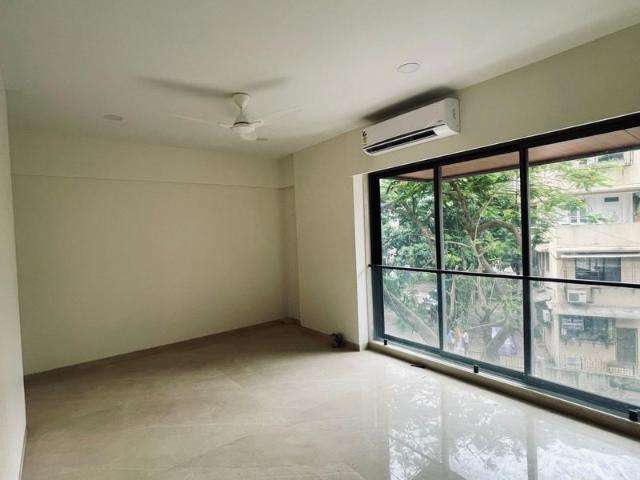 Flat for rent in Khar, Mumbai