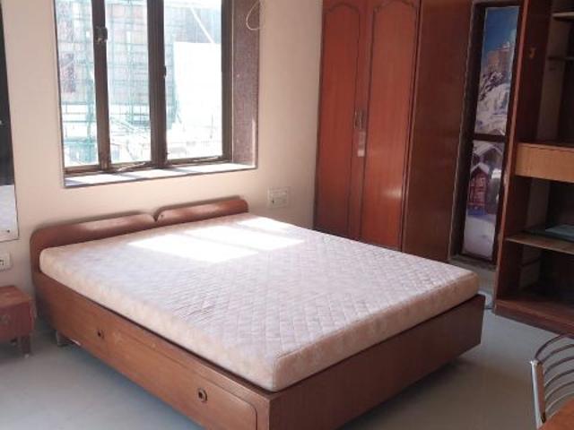 Flat for rent in Colaba, Mumbai City District