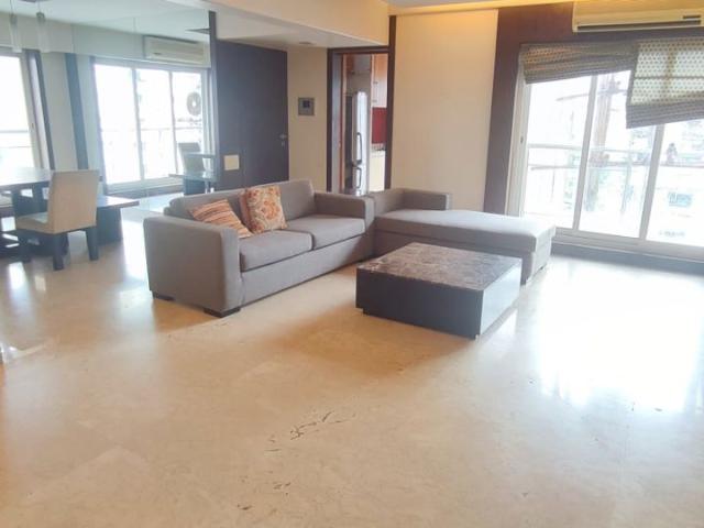 Flat for rent in Khar, Mumbai
