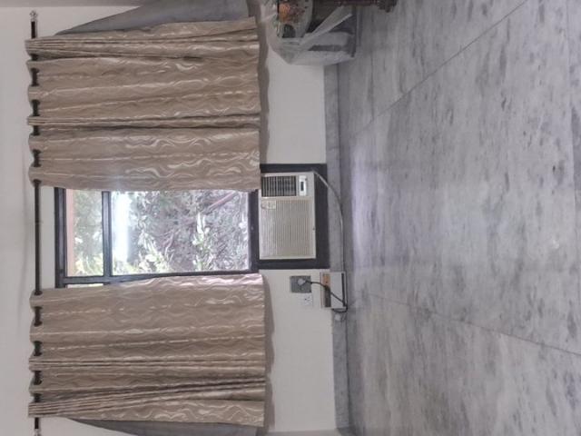 Flat for rent in Deri