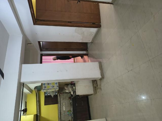 Flat for rent in Shahdara, Noida