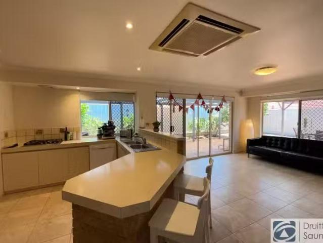 House for rent in Woodvale, Western Australia