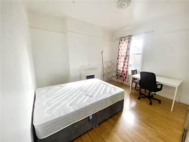 House for rent in Westborough, Surrey