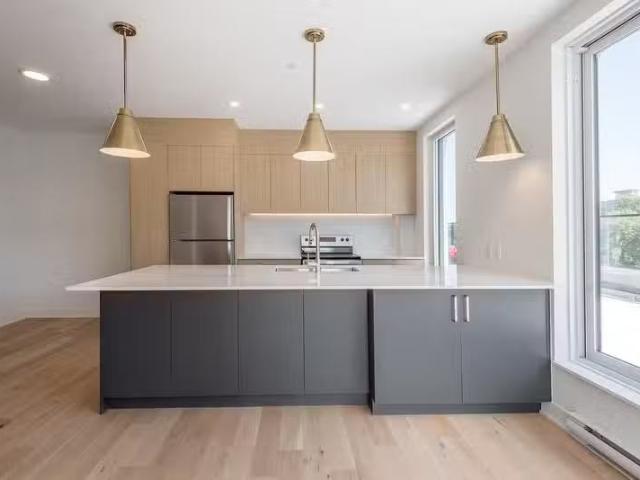 Condo for rent in St. Leonard's, Quebec